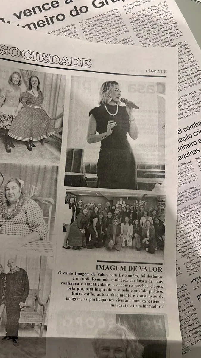 Recorte de jornal destacando o curso Imagem de Valor com Dy Simões